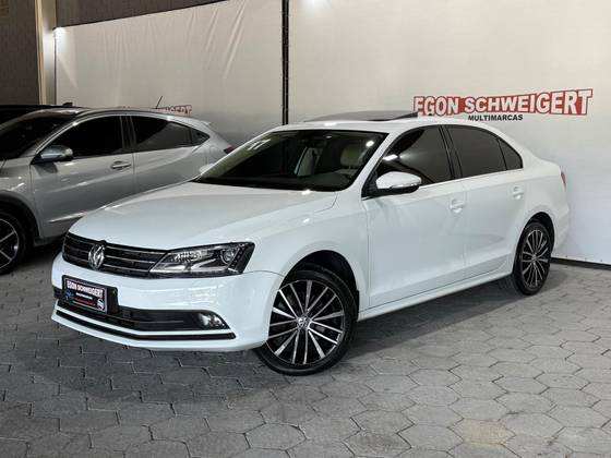 VOLKSWAGEN JETTA 2.0 TSI HIGHLINE 211CV GASOLINA 4P TIPTRONIC VOLKSWAGEN JETTA 2.0 TSI HIGHLINE 211CV GASOLINA 4P TIPTRONIC